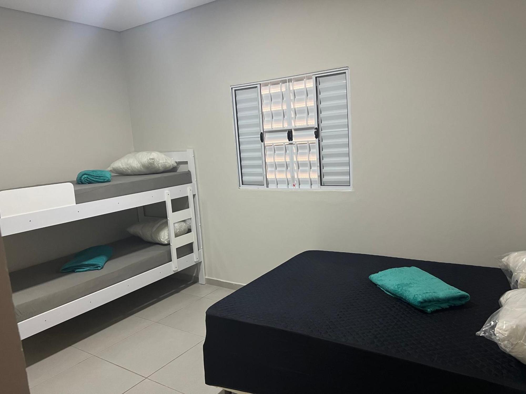 Casa Dos Devotos Aparecida 10 Pessoas *